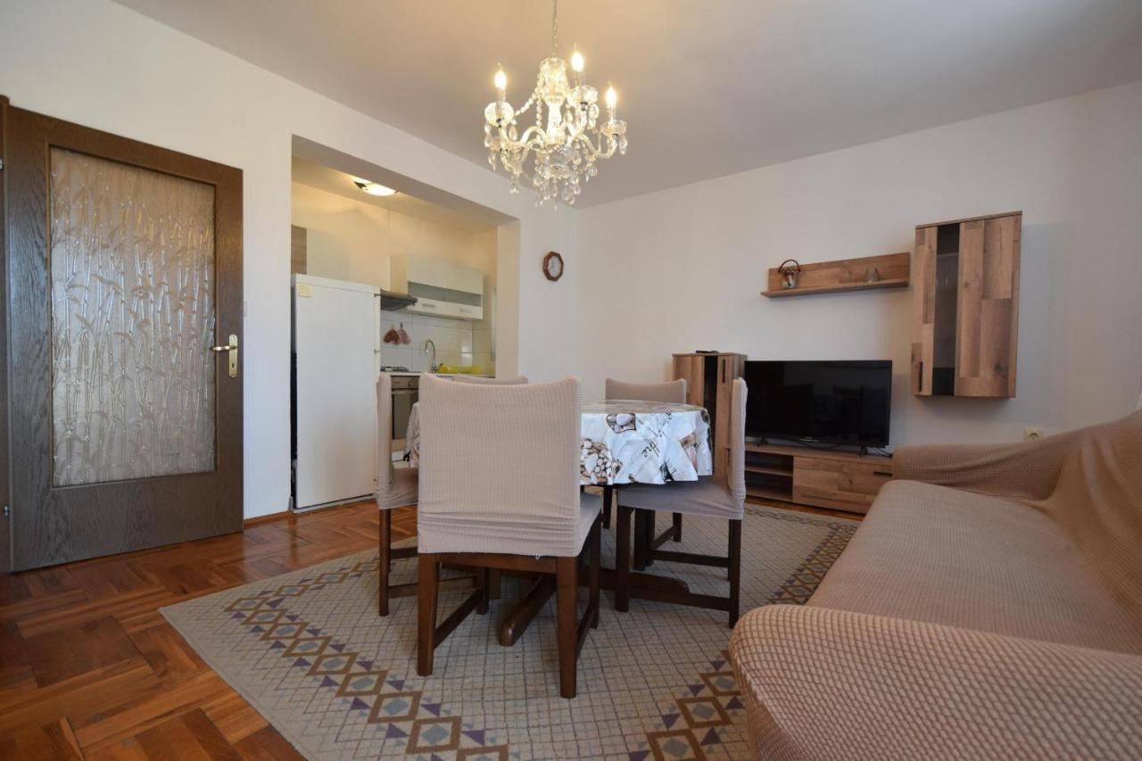 Apartments Petrovic มาลินสกา ภายนอก รูปภาพ