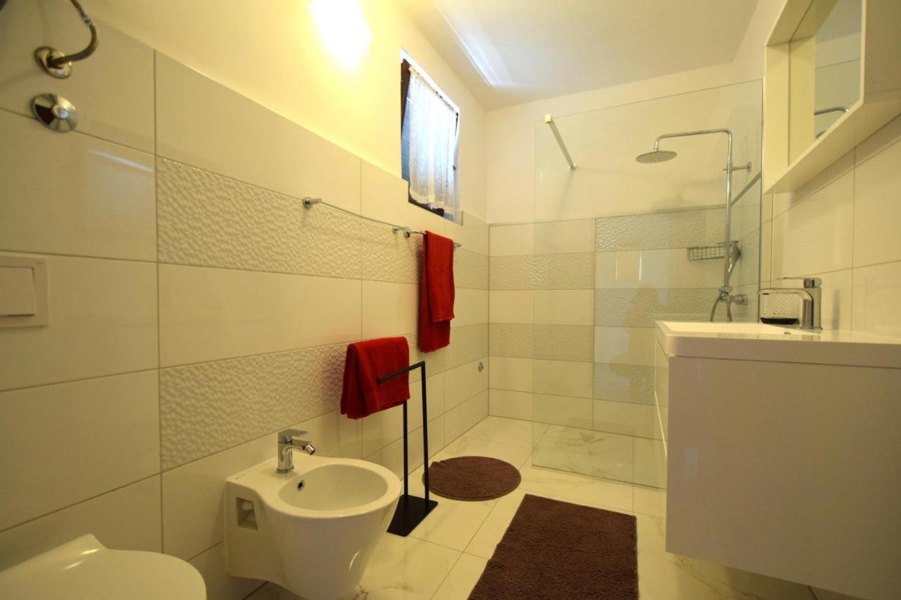 Apartments Petrovic มาลินสกา ภายนอก รูปภาพ